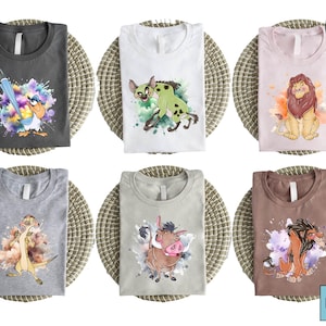 Camiseta con acuarela de cachorro de Simba, camiseta con arte pastel suave del Rey León, linda camiseta con estampado de dibujos animados de la jungla.