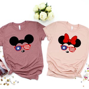 Patriottische zonnebril Cartoon paar T-shirt, op Mickey en Minnie geïnspireerd T-shirt, matchend USA 4 juli Disney-shirt