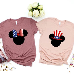 T-shirt met patriottische vlag, strik en hoge hoed, Amerikaans cartoon T-shirt voor koppels, bijpassend shirt in Disney-stijl VS 4 juli