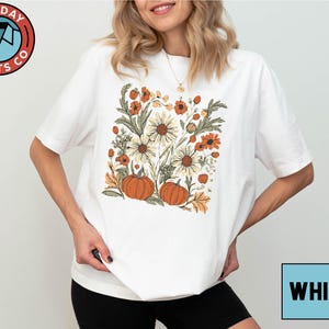 Floral Pumpkin Fall T-Shirt, Vintage Autumn Tee, Boho Thanksgiving Pumpkin Patch Sweatshirt, Cozy Floral Fall Graphic Shirt for Women