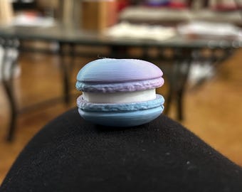Macaron Fidget Clicker Toy: Kawaii Sensory Desk Toy for Stress Relief