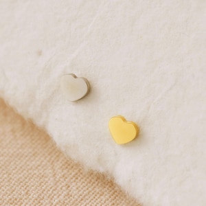 18G/16G Titanium Tiny Heart Labret Stud Earring • Tragus Earring • Helix • Cartilage • Internally threaded • Flat Back Earring