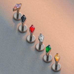Puce d'oreille en titane 18 g / 16 g labret CZ • Boucle d'oreille tragus • Hélice • Cartilage • Filetage interne • Boucle d'oreille à dos plat • Cadeau pour elle