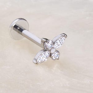 18G/16G Titanium Flower Stud Earring • Tragus Earring • Helix • Cartilage • Internally threaded • Flat Back Earring • Gift for Her