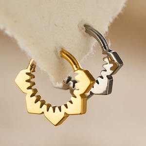 16G Titanium Flower Hoop Earrings • Helix Earring • Tragus Earring • Cartilage Earring • Nose Stud • Gift for Her • 8mm