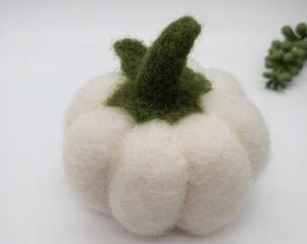 Pumpkin, Needle Felted Pumpkin, Felt Pumpkin, Pumpkin Needle Felt, Fall Pumpkin, Pumpkin Decor, Fall Decor, Miniature Pumpkin, Wool Pumpkin