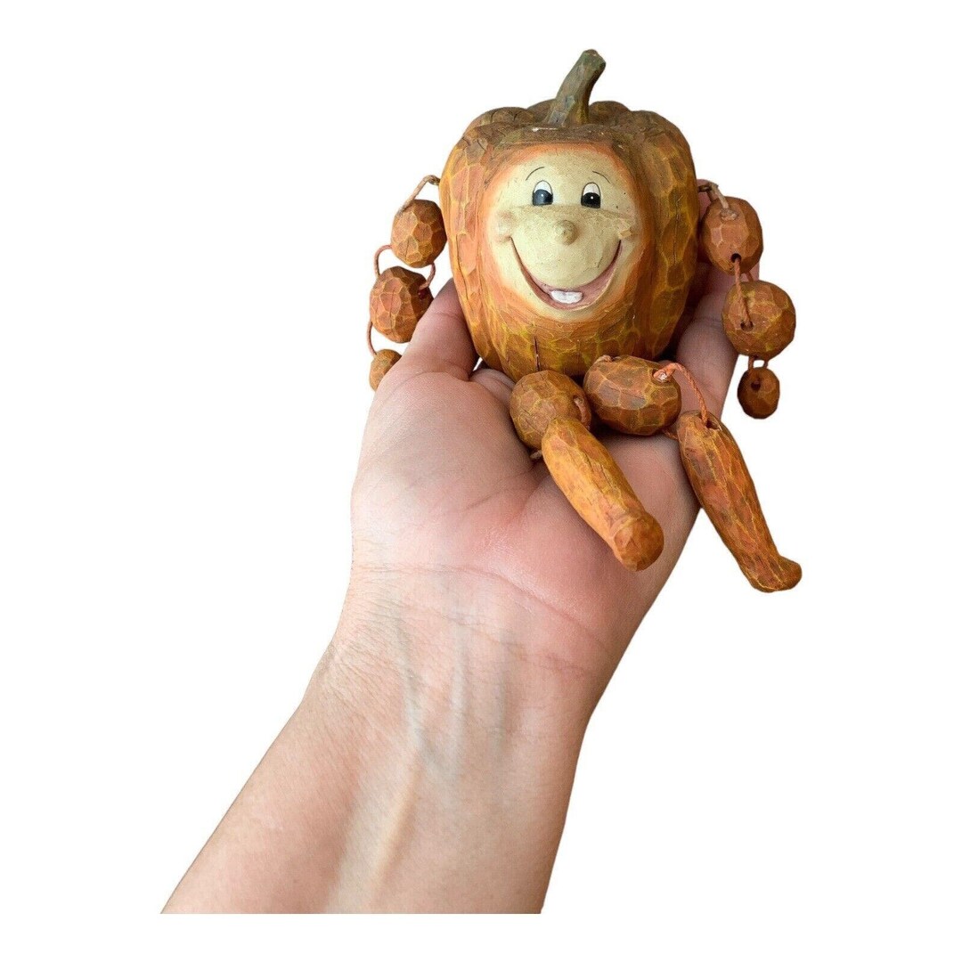 Vintage Anthropomorphic Pepper Shelf Sitter, Vegetable Shelf Sitter