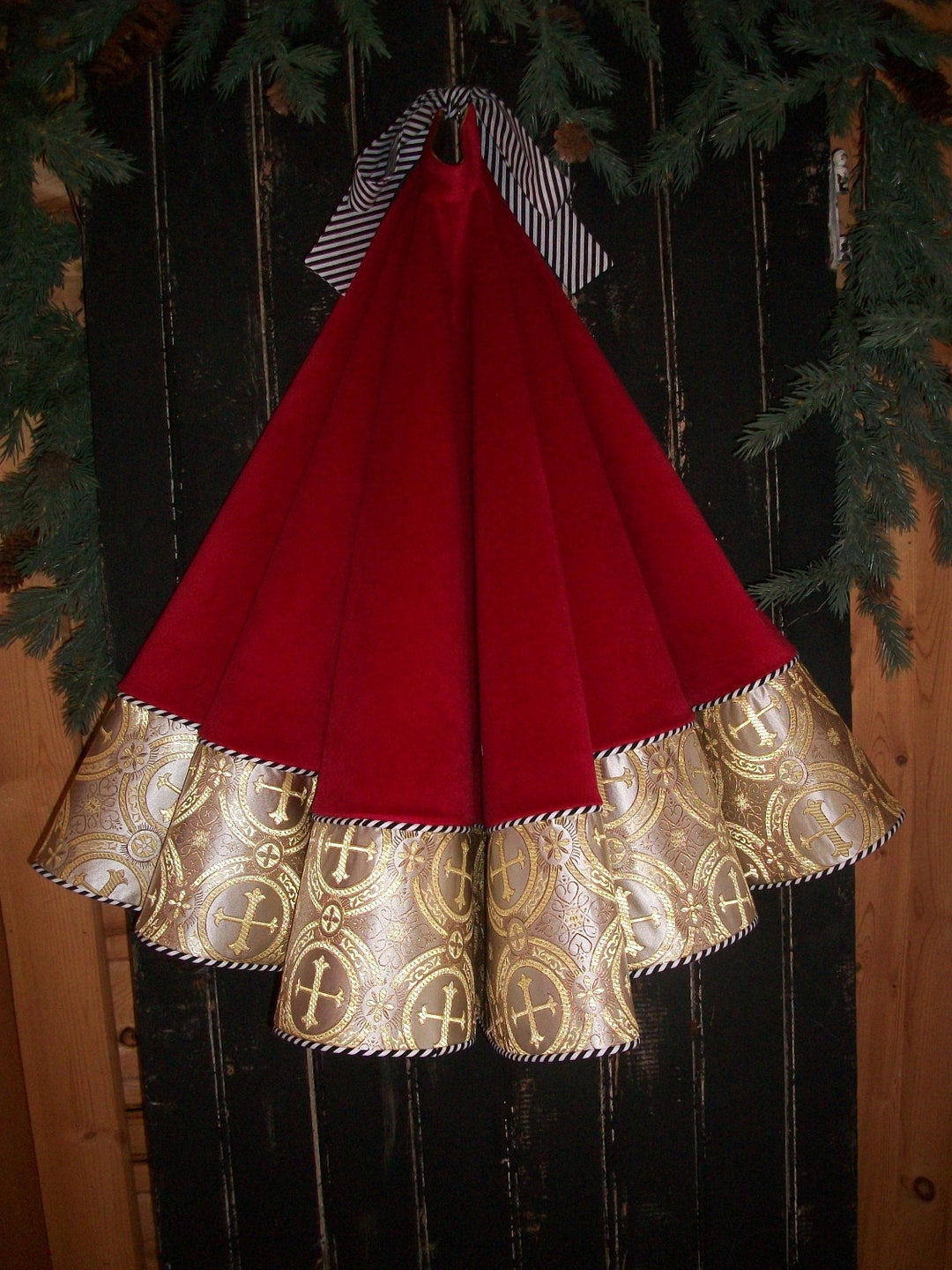 52 AMAZING Red Velvet Gold Metallic Cross Andblack and White Reversible