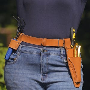 Hori Hori Sheath belt ,Farm Leather Belt, Floral Tool Belt, with Pruner, Scissor Pockets, Florist Personalized tool pouch,Gift for him.