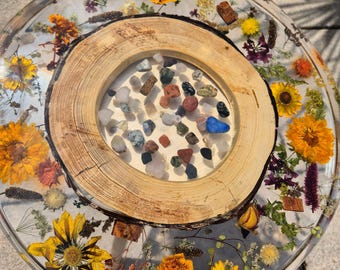 Botanische bijzettafel epoxyhars – Handgemaakte houten meubels met gedroogde bloemen