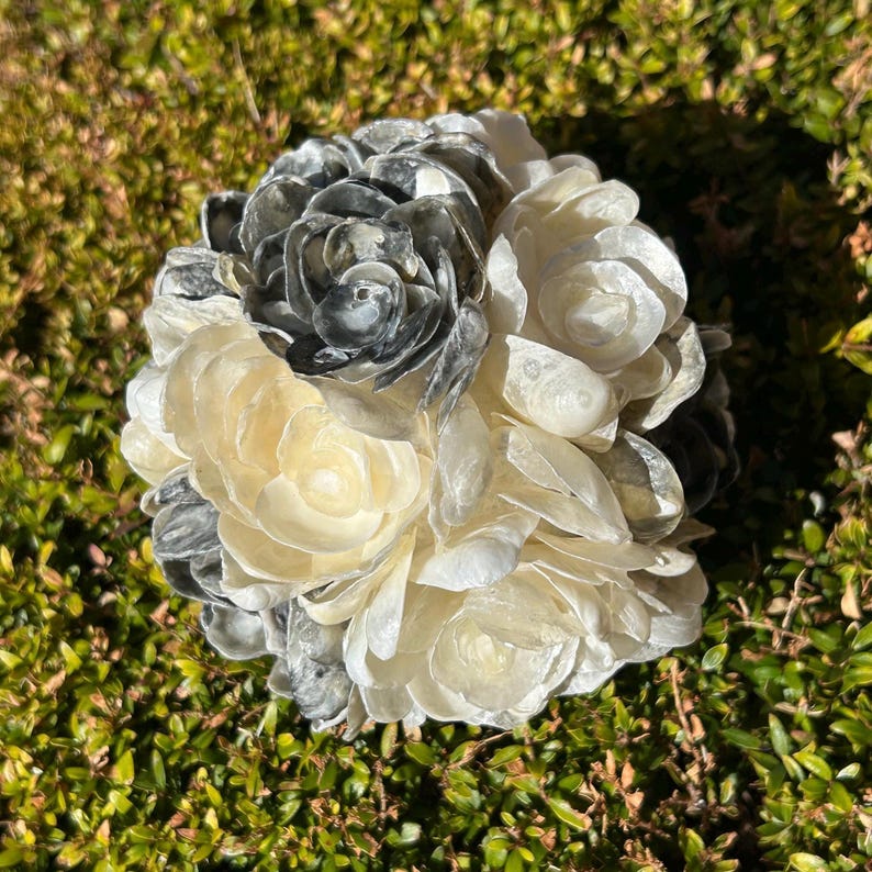 Sea Shell Rose Bride and Groom Forever Flower Jingle Shell Sphere With 12-16 Roses ...