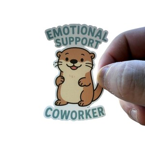 Emotional Support Coworker Büro Vinyl Aufkleber | Lustige Wasserflasche, Laptop & Journal Aufkleber in matt, holographisch, glänzend