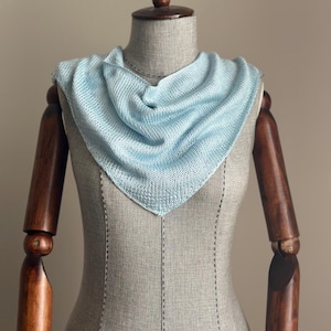 Small Triangle Scarf Knitting Pattern- Knit Kerchief Pattern - Beginner Knit Pattern Knit Bandana Scarf Easy Knit Pattern