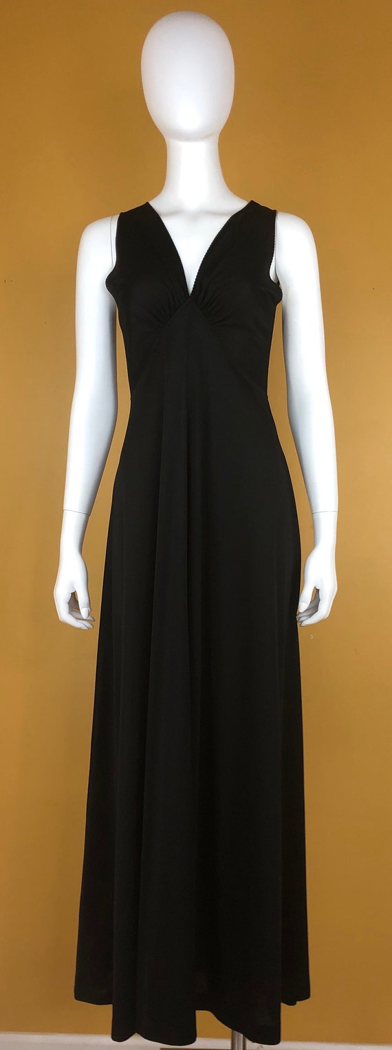 Vintage 1970s Black Gown with Cape - image 4