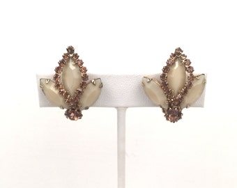 Vintage Weiss Amber Rhinestone Clip On Earrings