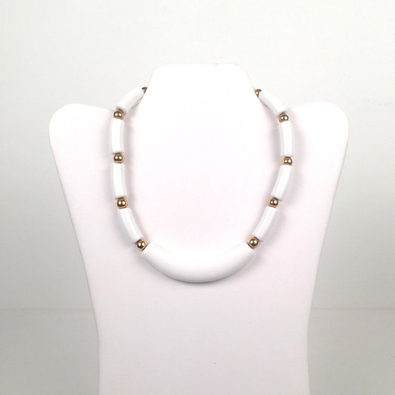 Vintage 1970s White Beaded Necklace - image 1