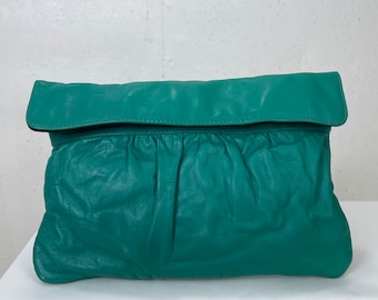 Vintage 1980s Cuir Veritable Genuine Leather Green Clutch