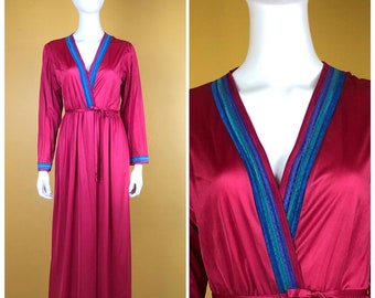 Vintage 1970s Gilead Long Sleeve Deep Pink Robe w/Purple Teal and Blue Stripes