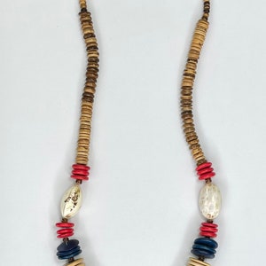 Vintage 1980s Blue Red and Natural Flat Beaded Necklace with Shell Accents image 3