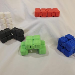 Cubo infinito impreso en 3D