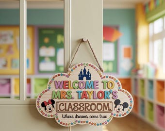 Niestandardowy znak na drzwi do klasy Disney, znak dla nauczyciela Disneyland, znak do klasy Disneyland, znak powitalny do klasy, wystrój klasy
