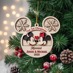 Personalisierte unser erstes Weihnachten verheiratet Ornament, Mickey Minnie Ornament, Disney paar Ornament, Paare Weihnachten Ornament
