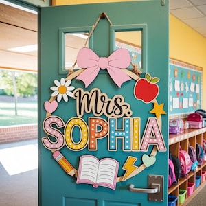 Cusstomized Teacher Door Hanger, Teacher Welcome Sign, Welcome Classroom Sign, Teacher Gift, Teacher Door Sign, Classroom Decor