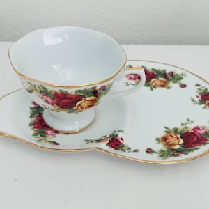 Royal Albert Old Country Roses Tea and Toast plates with cups