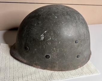 Vintage WW2 US Military Combat Helmet Liner Fiber Shell OD Green USGI Militaria