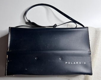Vintage Polaroid Automatic 125 Land Camera with Flash Bulbs and Case Kit