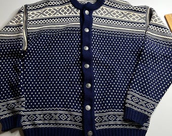 Vintage Sporty Olay Kvalitet Norwegian Wool Cardigan Navy Blue Nordic Size 50