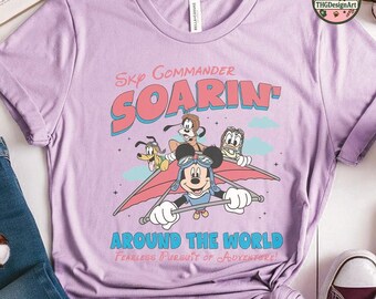 Camiseta Soarin' Around the World, color cómodo, camiseta de Disney Ride Epcot Center, atuendo retro de los 90 de Mickey, Donald, Goofy y Pluto de los parques Disney.