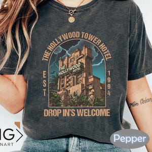 The Twilight Zone Tower of Terror T-Shirt, Hollywood Tower Hotel Design, Drop In&#39;s Welcome, Retro 90s Vintage Theme Park Tee