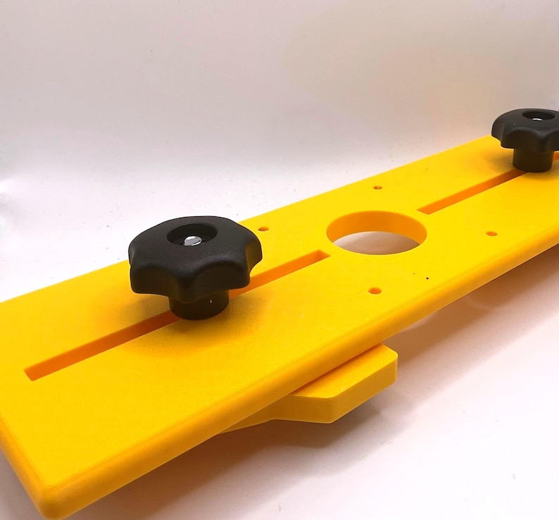 Dewalt DCW600 Compact Router Fluting Jig: Edge-following Groove Cutter ...