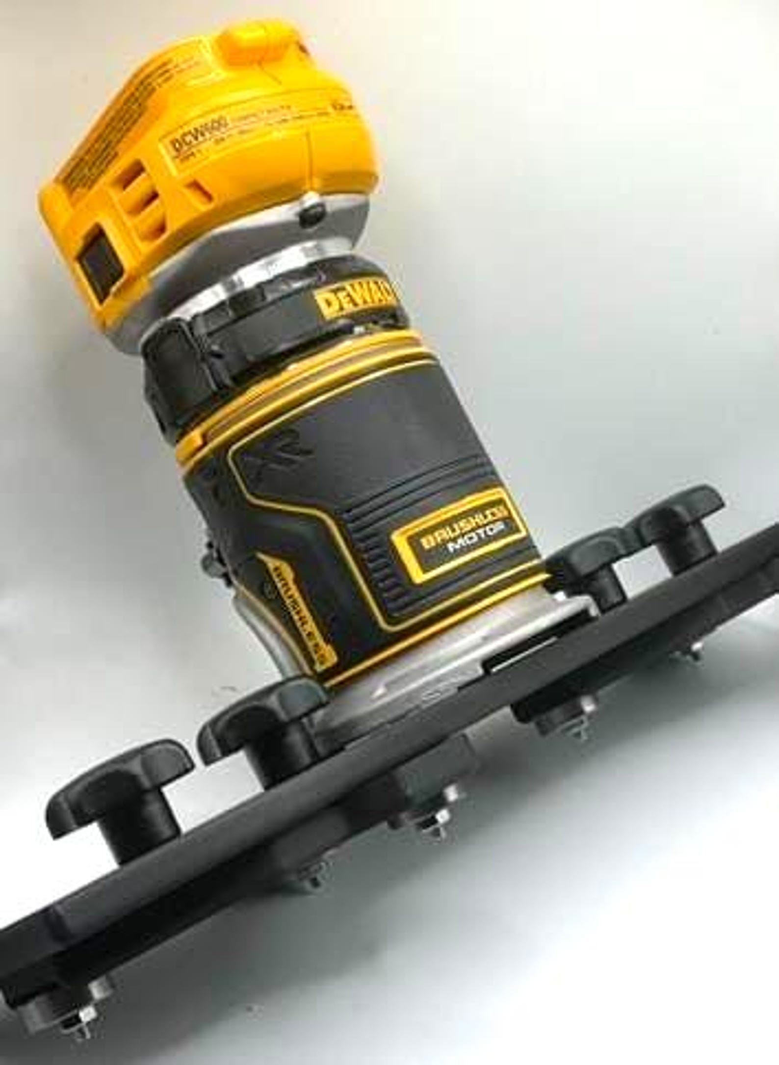 Dcw600 Router Bit Set Dewalt DCW600 Compact Router Fluting Jig: Edge-following Groove Cutter ...