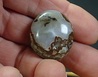 309677 Cabujón de ágata escénica, forma ovalada irregular, 32 x 27 x 10 mm, 59 ct, hecho a mano para la fabricación de joyas, de thegemdealer.