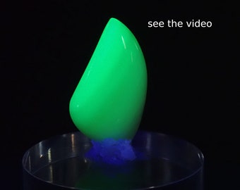 30319 Fluorescent Opal Cabochon jewelry making UV reactive common opal cabochon 27 x 14 x 6 mm 17 ct UV reactive cabochons from thegemdealer