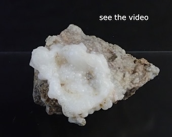 30142 Fluorescent Chalcedony  UV reactive chalcedony  44 x 36 x 26 mm  34 grams  fluorescent mineral display specimens from thegemdealer