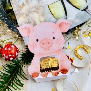 Printable table decoration idea for New Year's Eve, lucky pig Ferrero chocolate, Rocher craft template, New Year's Eve gift idea, lucky charm for the New Year
