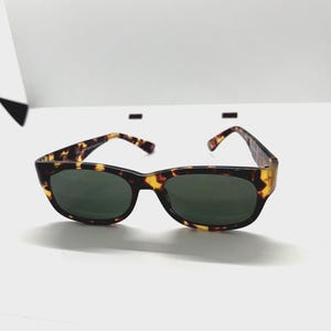 Ray ban sunglasses tortoise brown