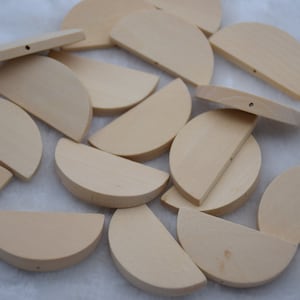 Half Circle Wooden Beads,Unfinished Natural Semi Round Wood Bead Pendant,Half Split Flat Disc Wooden Bead Charm,40x20x6mm