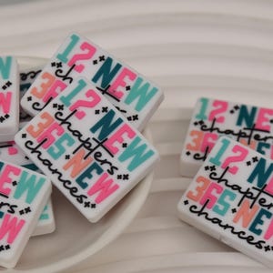 12 nya kapitel 365 nya chanser Silikonpärlor, fokuspärlor, berlocker fokuspärlor, lösa pärlor, hantverksmaterial, pärlmaterial, grossist gör-det-själv