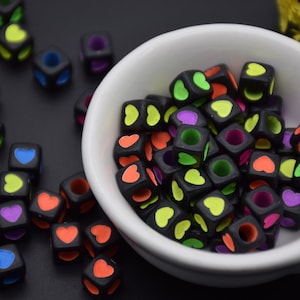 100 Plastic Beads Black Beads With Mixed Color Heart Acrylic Or Resin Cube Bead For Jewelry Making DIY Craft Square Custom Bead Bracelet 7mm