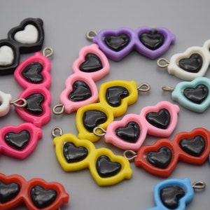 12 Resin Cute Eye Sunglasses Charms Earring Necklace Bracelet Bead Pendants DIY Jewelry Decoden Cabochon Keychain Accessories 32x13mm