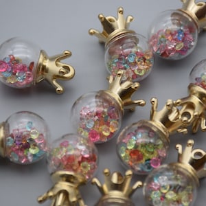 10 amuletos redondos de globo de cristal, viales de bolas de cristal con estrella de confeti brillante, colgantes de dijes de llavero, collar de pulsera, 26mm x 16mm