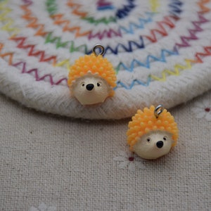 10 Resin Adorable Hedgehog Charms Earring Necklace Bracelet Bead Pendants DIY Jewelry Decoden Cabochon Keychain Accessories 18x17mm