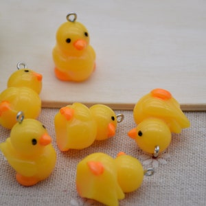 10 Resin Adorable Chick Charms Earring Necklace Bracelet Bead Pendants DIY Jewelry Decoden Chicken Cabochon Keychain Accessories 25x21x17mm