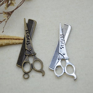 10 scissors comb charm pendant,shears ornament necklace charm,jewelry charm,jewelry pendant,52x24mm