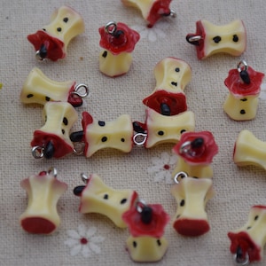 12 Resin Apple Core Charms Earring Necklace Bracelet Bead Pendants DIY Jewelry Decoden Cute Fruit Cabochon Keychain Accessories 16x11mm