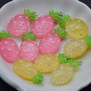12 Cabujones de Resina Piña Fruta Tropical Cabujones con Parte Posterior Plana Dijes DIY Artesanía Decoración Accesorio Cabs Cameo Fabricación de Joyas 31x17mm